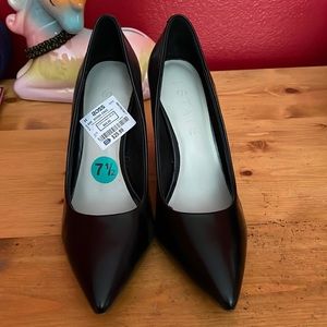 New shoes in great condition.